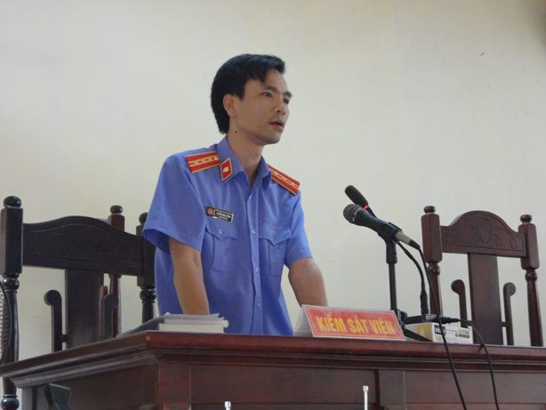 Đại diện Viện kiểm sát bác bỏ ý kiến của LS Nguyễn Văn Tú về việc đề nghị trả lại hồ sơ điều tra bổ sung lại