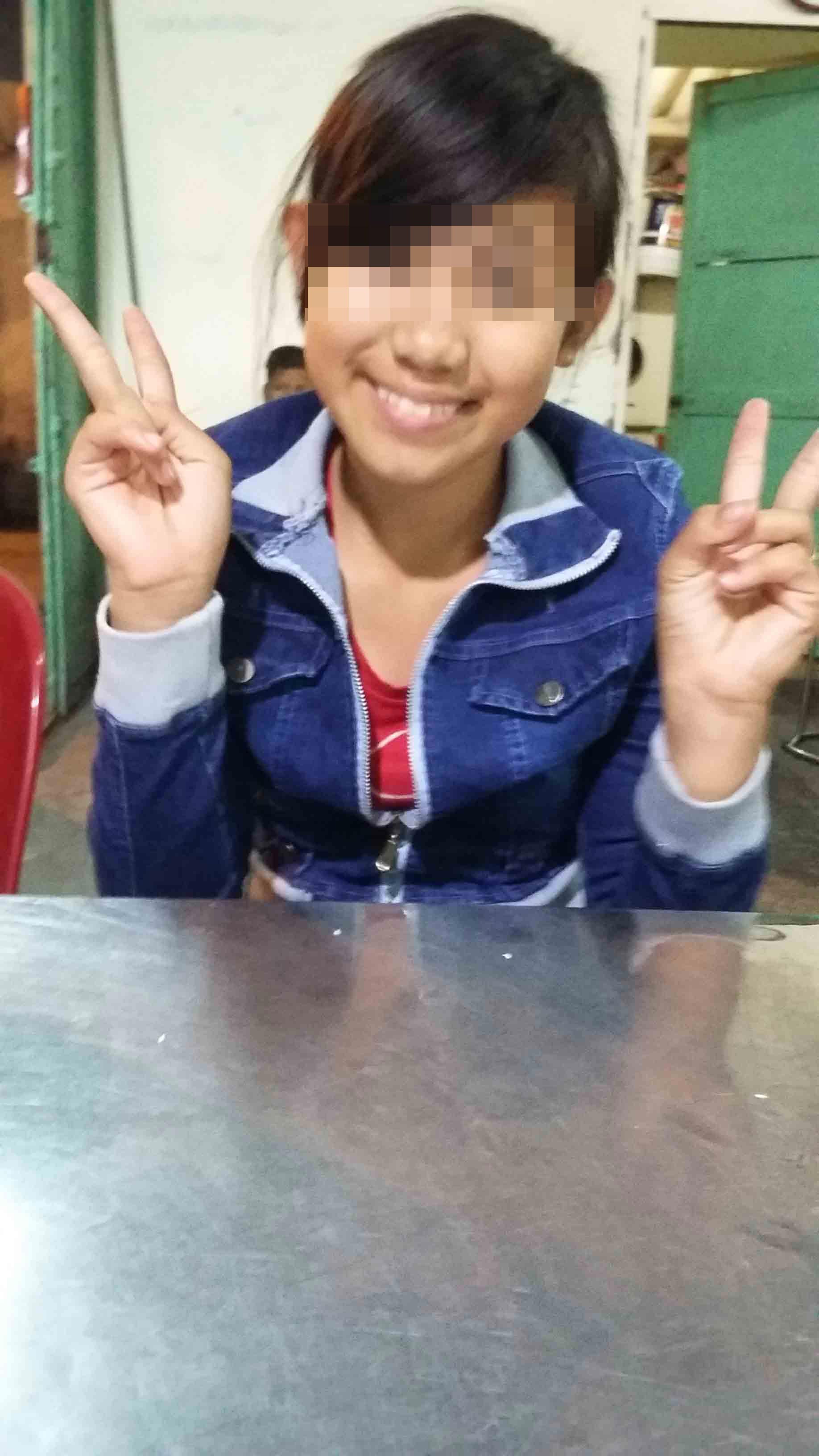 C&ocirc; g&aacute;i t&ecirc;n Tr. (15 tuổi, qu&ecirc; S&oacute;c Trăng), người được cho l&agrave; &ldquo;&acirc;n nh&acirc;n&rdquo; đưa N. về nh&agrave; m&agrave; gia đ&igrave;nh ch&aacute;u đang đặt nhiều nghi vấn.