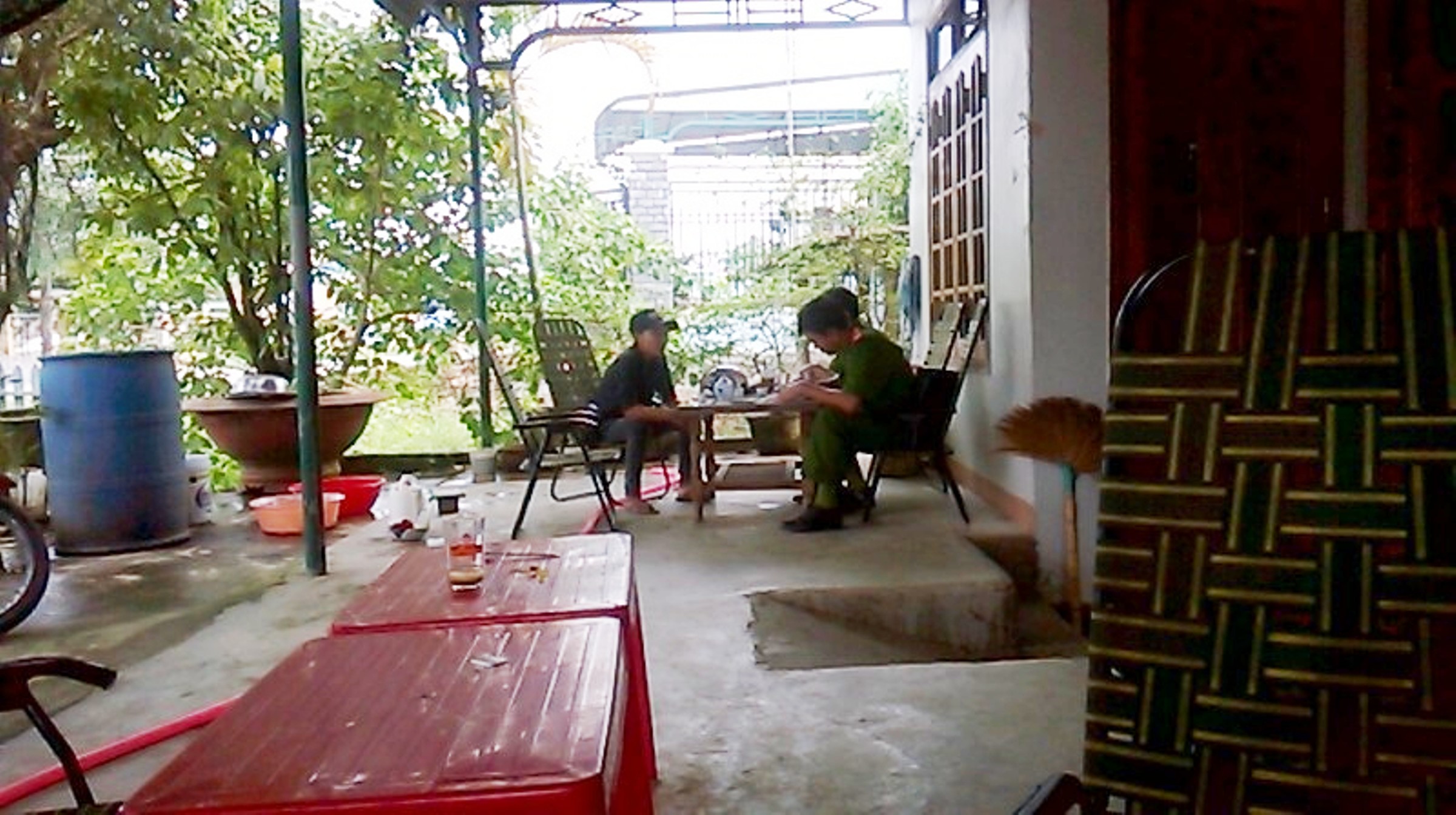 C&ocirc;ng an đang hỏi nh&acirc;n chứng v&agrave; bảo vệ hiện trường