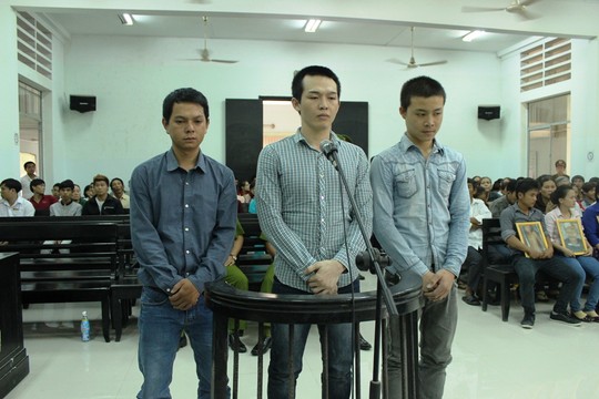 Vụ công an xã đánh chết học sinh: Truy tố 2 người thân của nạn nhân