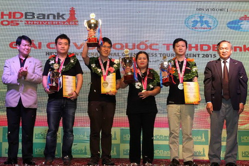Lê Quang Liêm đăng quang Giải cờ vua quốc tế HDBank Cup 2015