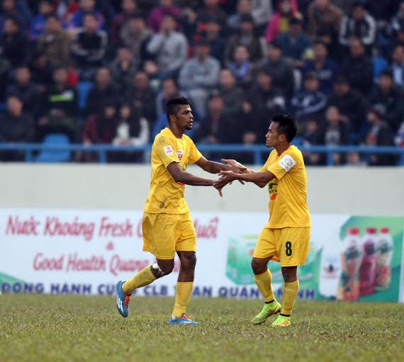 Da Silva ghi bàn thắng duy nh&acirc;́t cho Thanh Hóa
