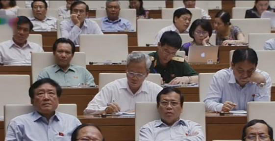 Ảnh chụp qua m&agrave;n h&igrave;nh