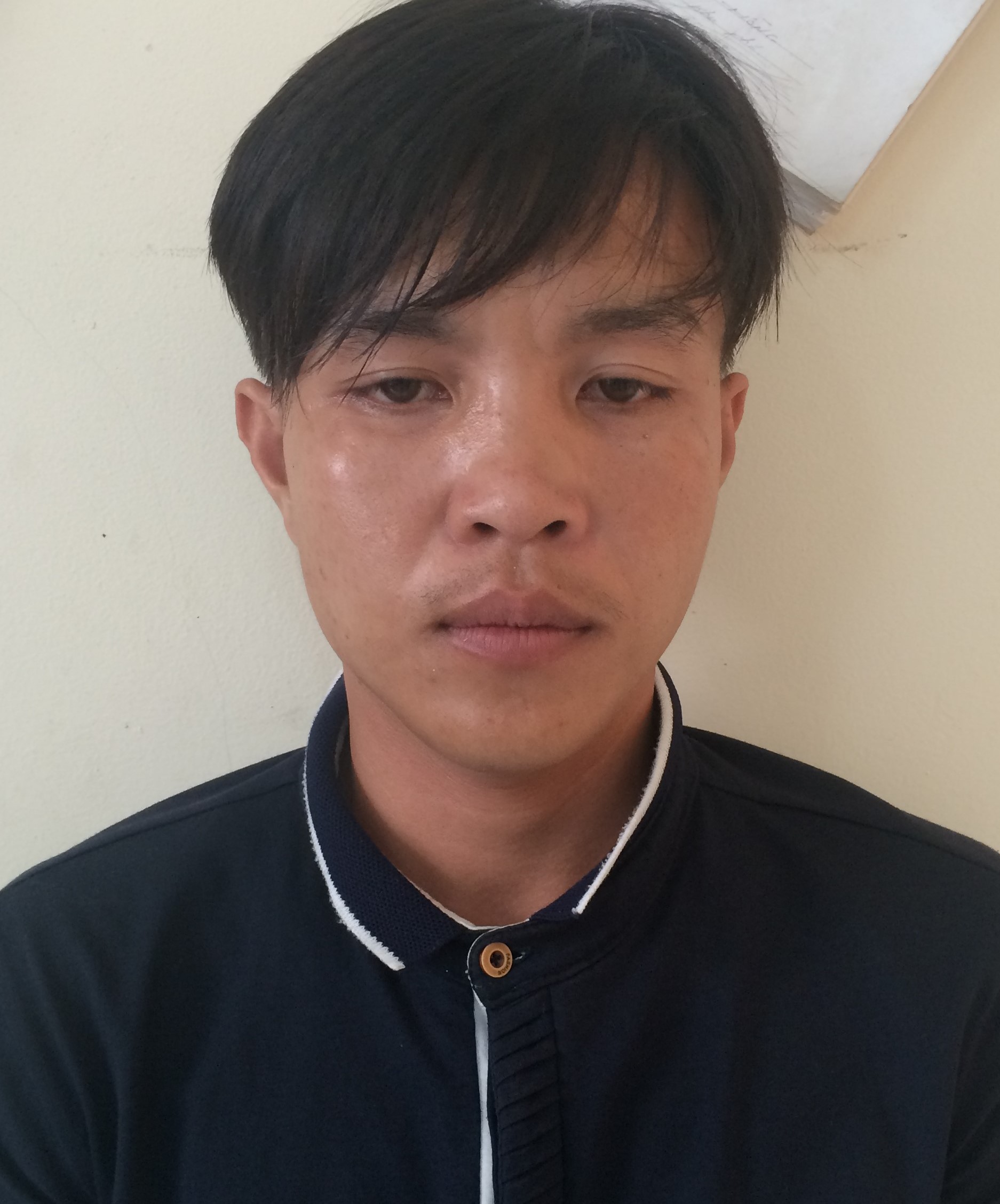 Đ&agrave;n cũng bị t&oacute;m v&igrave; đi dự tiệc cưới