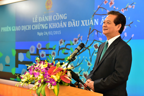 Thủ tướng Nguyễn Tấn Dũng phát biểu tại phiên giao dịch chứng khoán đầu xuân. Ảnh: Nhật Bắc