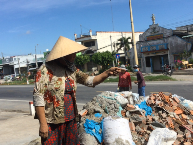 Đồng phạm bị bắt, b&agrave; Ba l&ocirc;i k&eacute;o th&ecirc;m người nh&agrave; tiếp tục đạp ph&aacute; t&agrave;i sản người kh&aacute;c