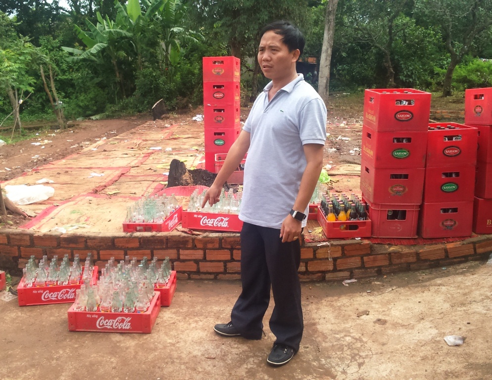 Bị khởi tố v&igrave; dựng rạp cưới giữa l&ograve;ng đường dẫn đến tai nạn chết người - Ảnh 2.