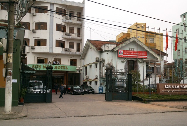 Kh&aacute;ch sạn Sơn Nam c&oacute; ph&ograve;ng gi&aacute; l&ecirc;n tới 1,9 triệu đồng nhưng vẫn ch&aacute;y ph&ograve;ng