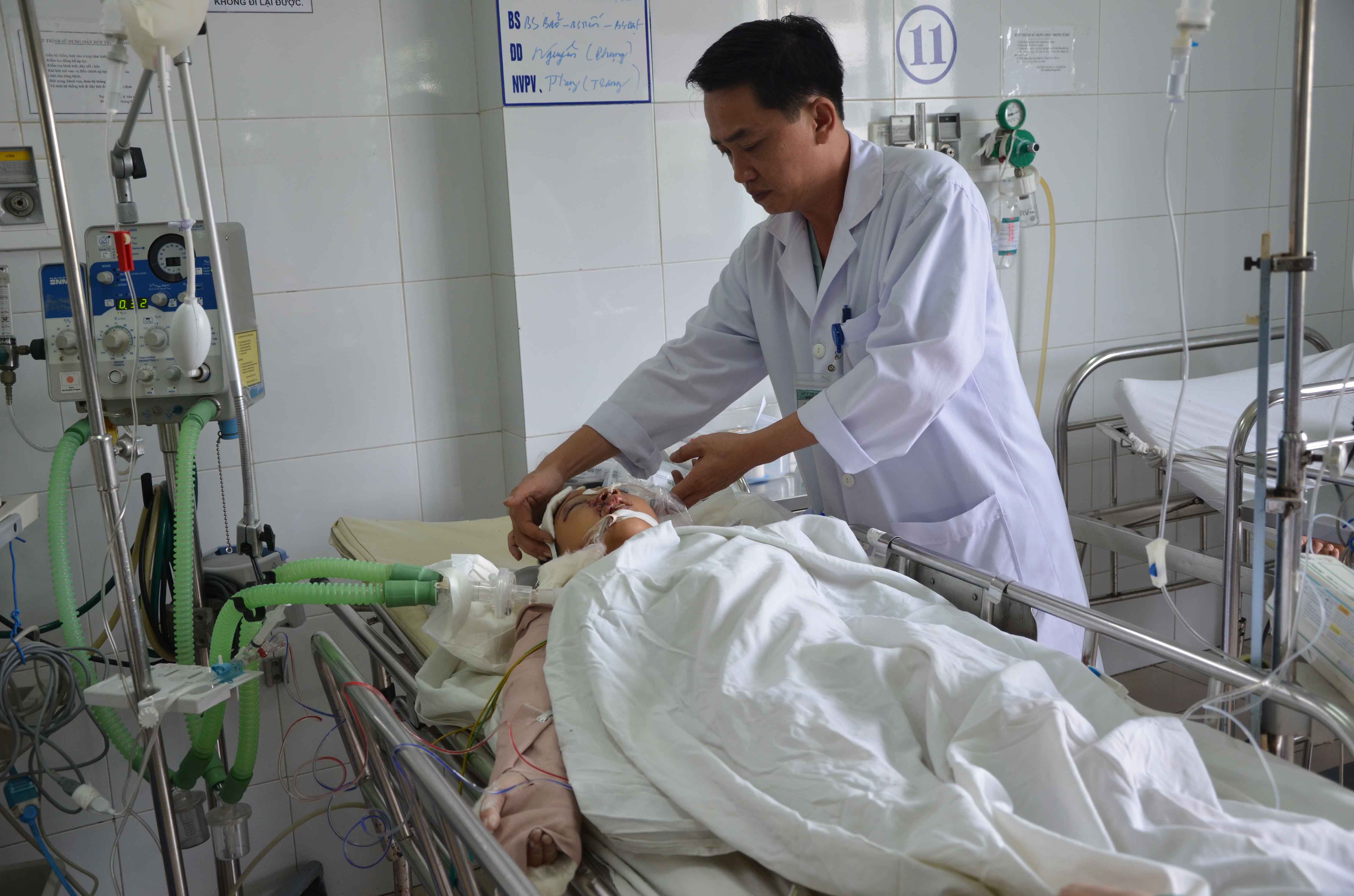 Ch&aacute;u Minh bị đa chấn thương nặng nề sau khi bị tai nạn