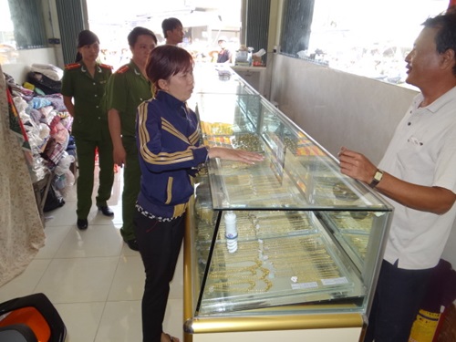 Vờ mua rồi trộm cắp hơn 40 chỉ vàng, "nữ quái" sa lưới