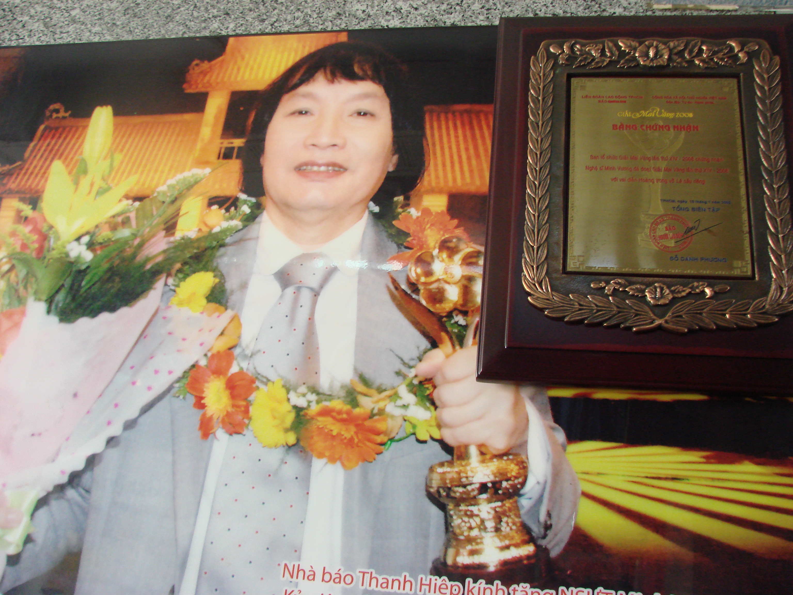V&agrave; cả bức ảnh do nh&agrave; b&aacute;o Thanh Hiệp tặng