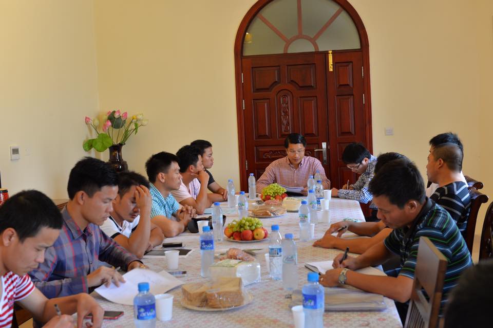 Đại sứ qu&aacute;n Việt Nam tại UAE l&agrave;m việc với đại diện của to&agrave;n bộ c&aacute;c trại lao động bảo vệ từ G1-G5 ng&agrave;y 2-7