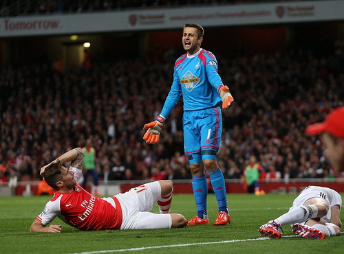 Người h&ugrave;ng Fabianski l&agrave;m nản l&ograve;ng c&aacute;c đồng đội cũ ở Arsenal