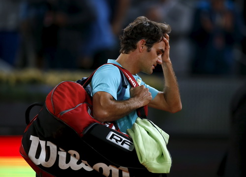 Federer cay đắng chia tay Madrid Masters