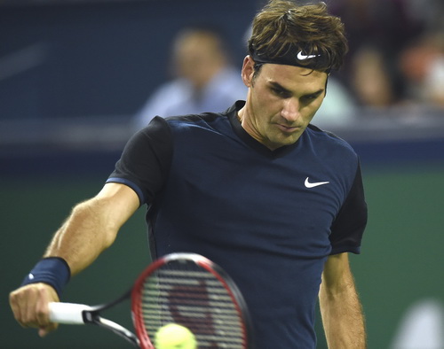 Nishikori chấn thương bỏ cuộc, Federer thua sốc Isner