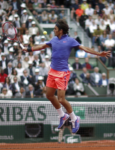 Federer nhập cuộc đầy hưng phấn, đ&aacute;nh bại Gael Monfils