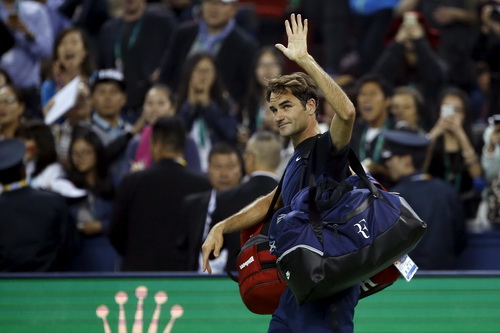 Đương kim vô địch Federer bị loại ngay trận ra quân