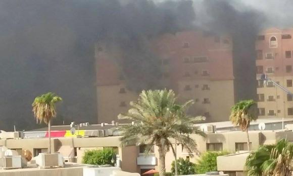 Người d&acirc;n của c&aacute;c t&ograve;a nh&agrave; gần đ&oacute; đ&atilde; được sơ t&aacute;n. Ảnh: Arab News
