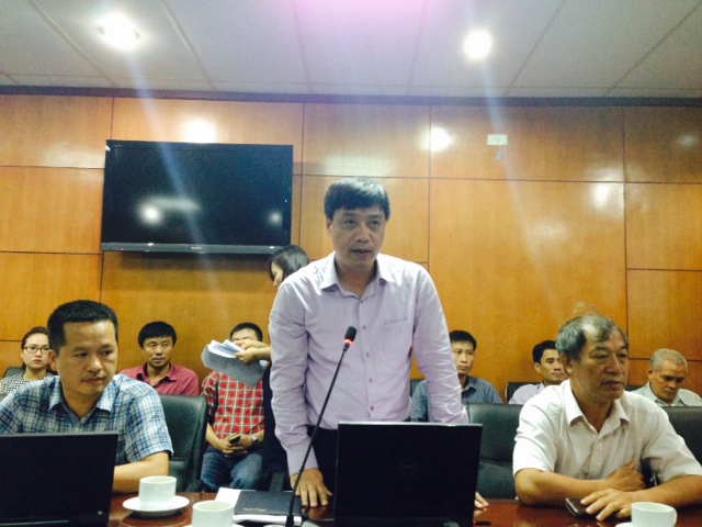 &Ocirc;ng Ho&agrave;ng Đức Cường-Gi&aacute;m đốc Trung t&acirc;m Dự b&aacute;o KTTV Trung ương khẳng định việc kh&ocirc;ng thể dự b&aacute;o được lượng mưa khủng khiếp đ&atilde; diễn ra tại Quảng Ninh l&agrave; bất khả kh&aacute;ng. Ảnh: Văn Duẩn