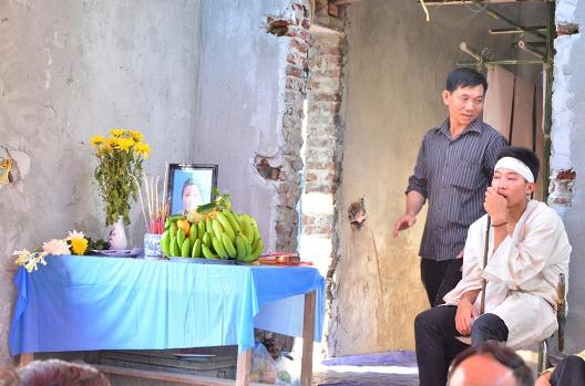 Chồng đâm chết vợ đòi ly hôn và người can ngăn
