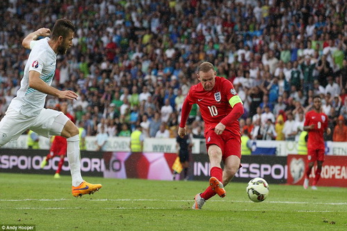 Wayne Rooney ghi b&agrave;n quyết định, gi&uacute;p anh s&aacute;nh ngang th&agrave;nh t&iacute;ch ghi b&agrave;n của tiền bối Lineker