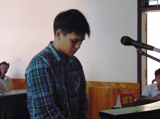 Phạm Đ&igrave;nh Đương tại phi&ecirc;n x&eacute;t xử
