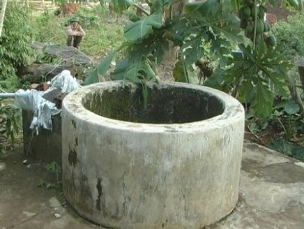 Bình Phước: Kinh hoàng vụ mẹ tâm thần vứt hai con xuống giếng