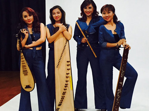 Nhóm Giao Thời (Ảnh do nghệ sĩ cung cấp)