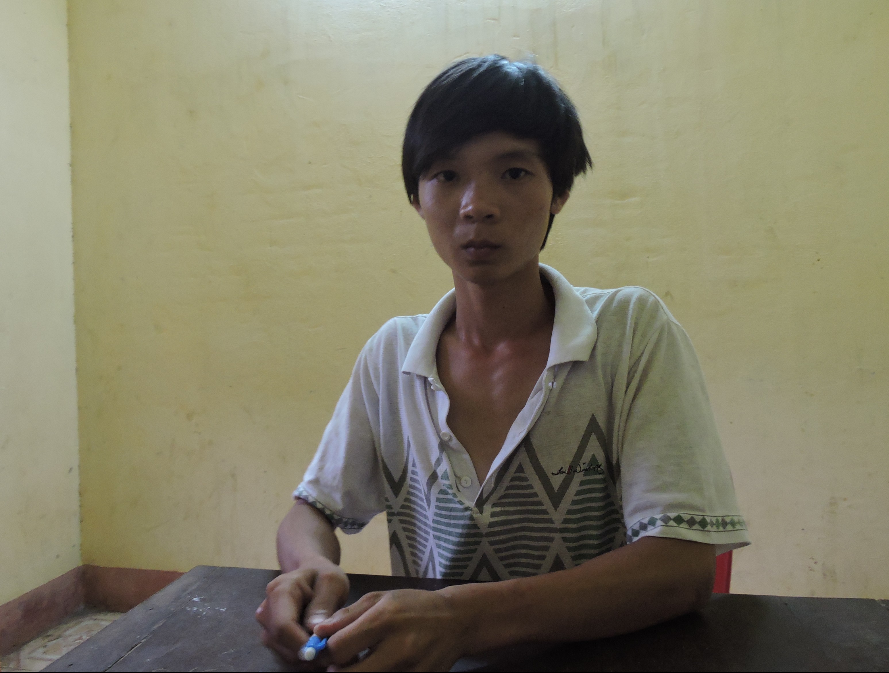  Đối tượng L&ecirc; Ngọc Thời tại cơ quan c&ocirc;ng an