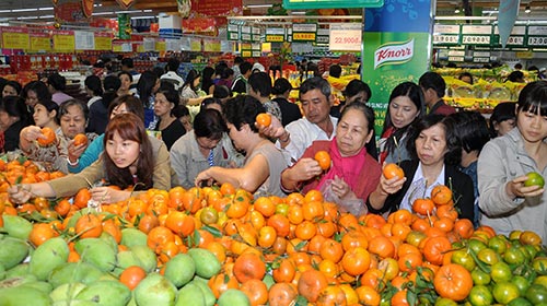 Siêu thị giảm giá mạnh