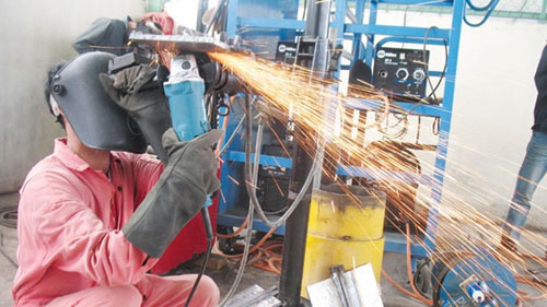 Trung tâm dạy nghề “ém” hơn 2 tỉ đồng