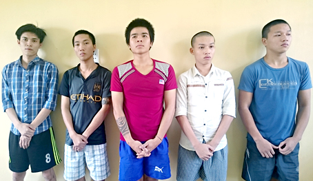 Đòi tiền bảo kê quán nhậu, nhóm giang hồ bị bắt