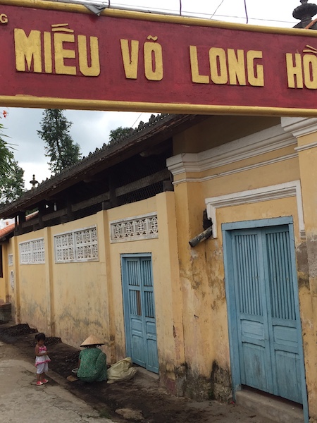 Vĩnh Long: Văn Thánh Miếu bị chiếm dụng mở quán cà phê!