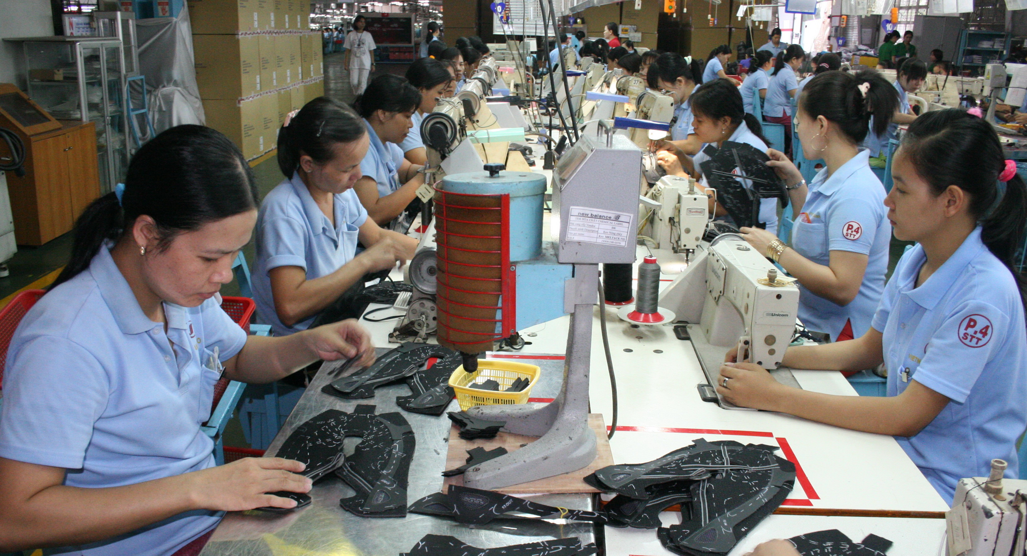 Lương tăng ca không tính đóng BHXH - Ảnh 1.
