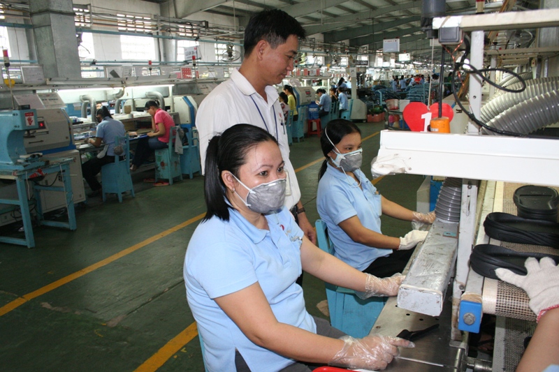 Tuyệt đại đa số c&ocirc;ng nh&acirc;n mong Quốc hội xem x&eacute;t sửa đổi điều 69 Luật BHXH năm 2104 theo hướng cho ph&eacute;p NLĐ nhận trợ cấp một lần   Ảnh: KH&Aacute;NH AN