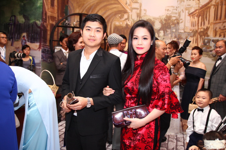Vợ chồng Nhật Kim Anh