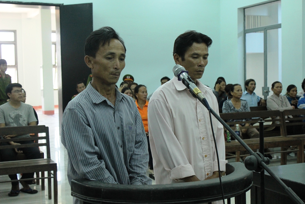 Hai người th&acirc;n của học sinh bị đ&aacute;nh chết rời v&agrave;o v&ograve;ng lao l&yacute;