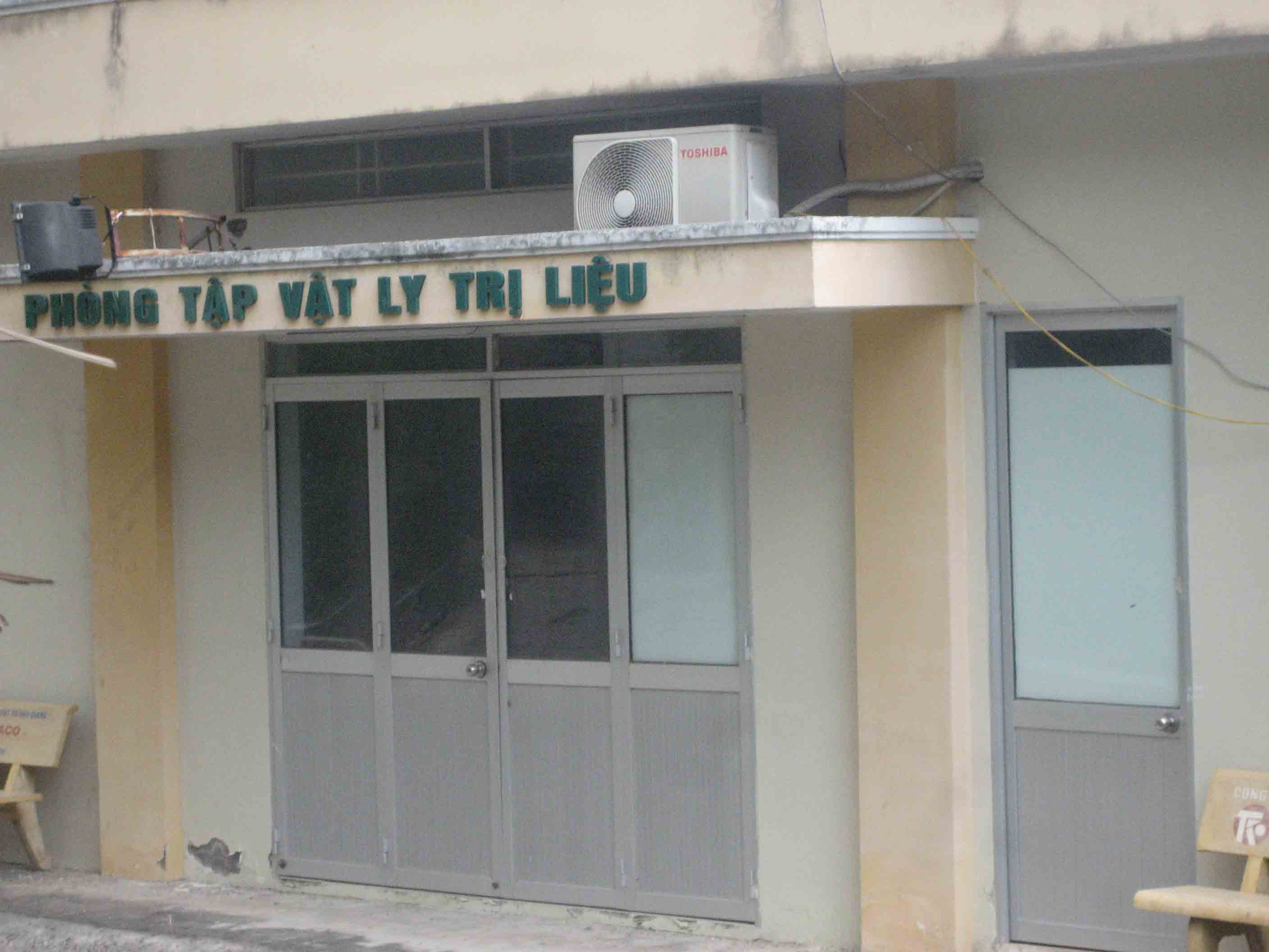 Ph&ograve;ng tập vật l&yacute; trị liệu trở n&ecirc;n hoang t&agrave;n