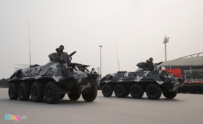 Xe thiết gi&aacute;p bộ binh b&aacute;nh lốp (BTR - 60PB) của Bộ Tư lệnh Thủ đ&ocirc;.