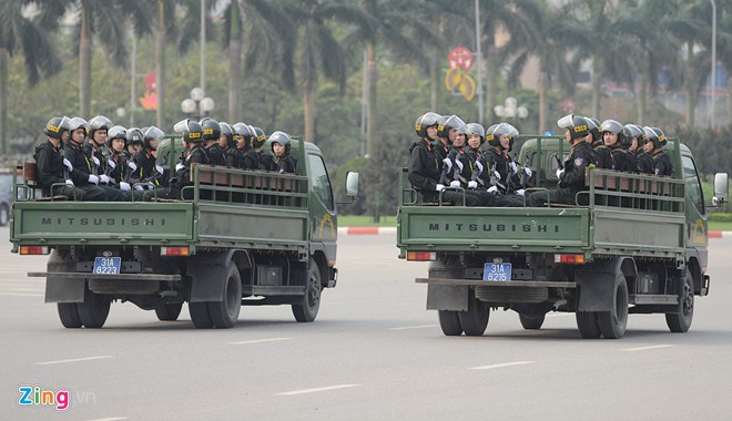 H&agrave;ng ngh&igrave;n c&aacute;n bộ, chiến sĩ cảnh s&aacute;t cơ động l&agrave;m nhiệm vụ tại IPU 132.