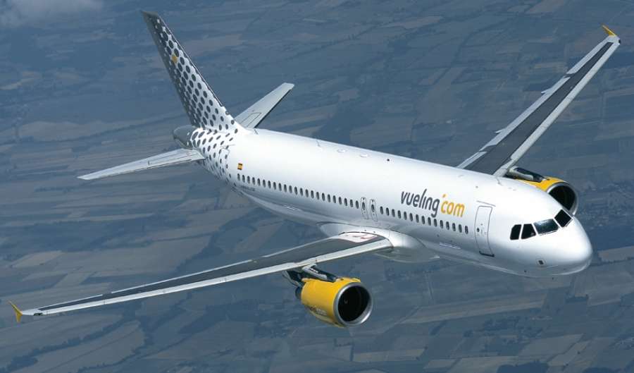 http://static1.seemallorca.com/image_uploader/mallorca/photos_b9/large/vueling_airplane.jpg