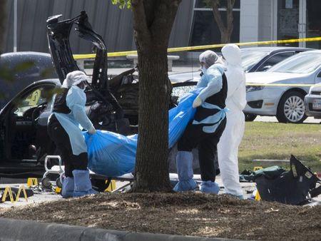 Thi thế 2 kẻ tấn công ở Texas Ảnh: REUTERS