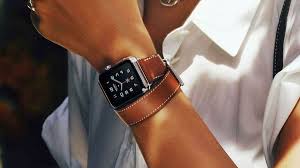 Dây đeo đồng hồ Apple có giá từ 1.100 USD