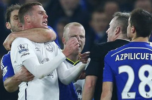 Ivanovic thoát án kẹp cổ, Chelsea và Everton bị phạt