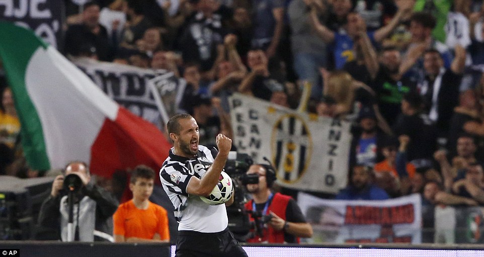 Chillini cân bằng tỉ số cho Juve