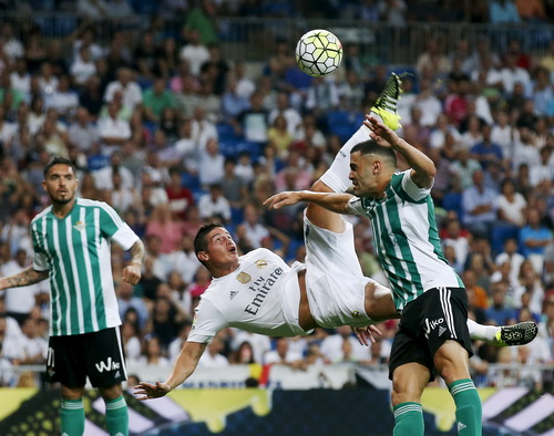 James Rodriguez lập siêu phẩm "ngả bàn đèn", Real Madrid thắng 5 sao