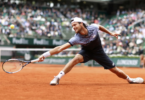 Joao Sousa g&acirc;y kh&oacute; cho Andy Murray