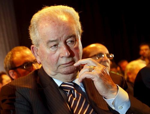 Julio Grondona d&ugrave; chết vẫn chưa y&ecirc;n th&acirc;n