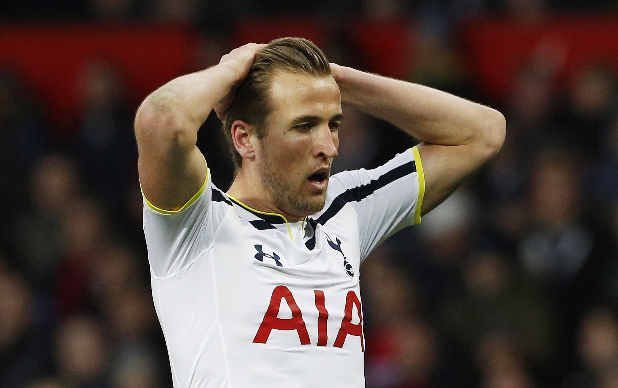 Kane buồn khi Tottenham bế tắc trên sân Old Trafford