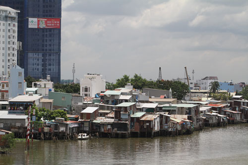 Khu ổ chuột giữa thành phố